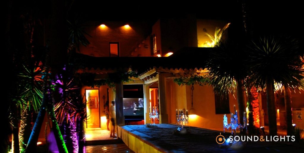 Wedding party lights — Cala Mastella
