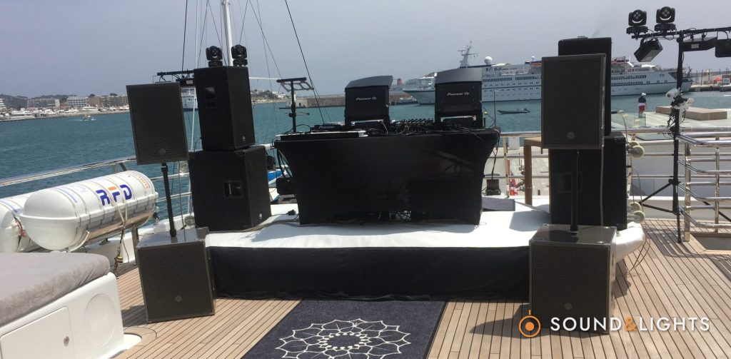 Private boat party (Blondish DJ)